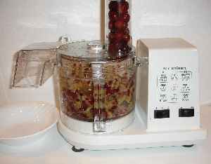 Food processor to Crush or chop the grapes