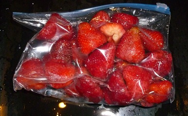 strawberries in a ziploc freezer bag